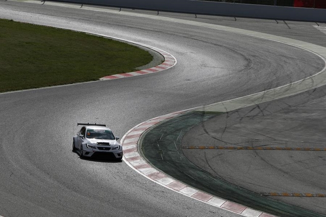 Les teams clients reçoivent et testent la SEAT Leon Cup Racer 2 LeonEurocupBarcelonaManuelGiao5