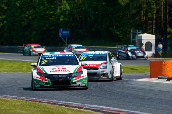 WTCC AU SALZBURGRING: Deux Podiums pour Honda 3 Gabriele Tarquini