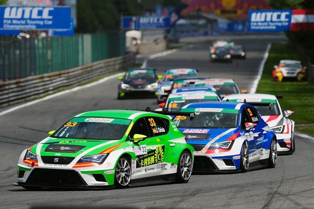 Première pole position et première victoire pour Pol Rosell. 2 Seat Leon Eurocup Salzburgring (6)