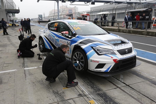 Stefano Comini et Stian Paulsen, premiers vainqueurs de la SEAT Leon Eurocup 2014 3 SetRatioSize900650-088LeonEurocup01RaceNurburgringPractice