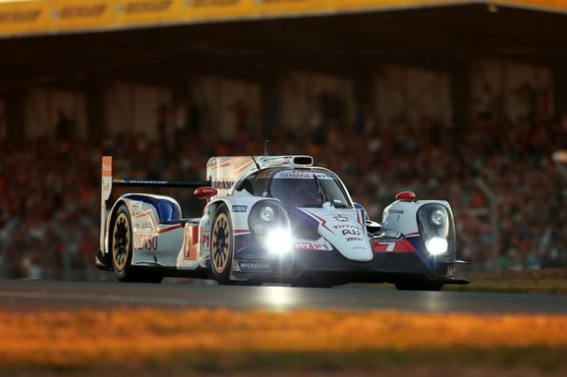 TOYOTA RACING EN POLE AU MANS 3 2014_Le Mans_Thursday_Qualifying_3_7__mid