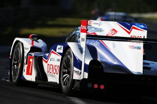 TOYOTA RACING EN POLE AU MANS 2 2014_Le Mans_Thursday_Qualifying_4__mid