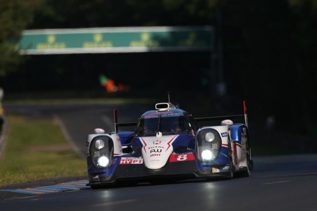 TOYOTA RACING EN POLE AU MANS 4 2014_Le Mans_Thursday_Qualifying_7__mid