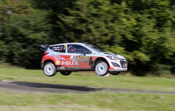 Hyundai Shell World Rally Team remporte sa première victoire au Rallye d'Allemagne 7 Thierry Neuville Rallye Deutschland Hyundai i20 WRC Action 2 e1409055341479
