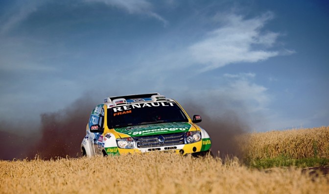 Renault Duster Dakar 2015 1 e1419087873675
