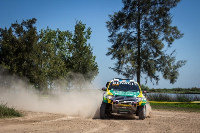 LE RENAULT DUSTER TEAM DANS LE TOP 5 DU DAKAR 7 Team Duster etape 1 1 e1420477032382