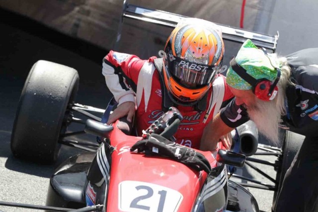 USF 2000 (3)