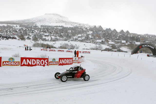 Clémentine Lhoste à la finale de Super-Besse. 2 TrophÈe Andros FÈminin 2014-2015. Super Besse