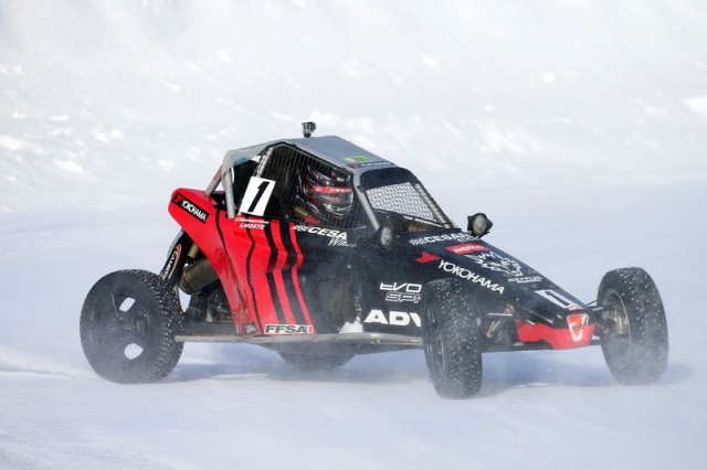 CLEMENTINE LHOSTE ENTAMME SA SECONDE SAISON AU TROPHEE ANDROS 2 TrophÈe Andros 2015-2016. YOKOHAMA. ClÈmentine Lhoste.