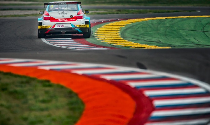 WTCC : VICTOIRE POUR LE SEBASTIEN LOEB RACING 8 Chilton 2