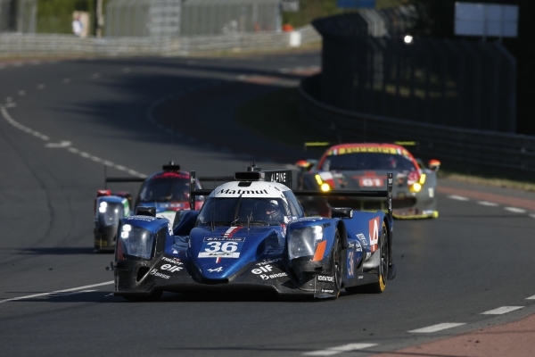 LE MANS:ALPINE REMONTE SUR LE PODIUM EN LMP2 3 Alpine Le Mans 2017 1