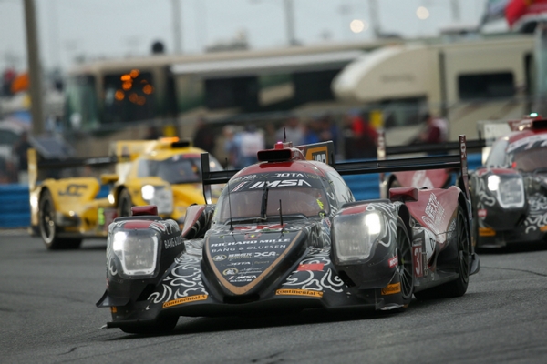 IMSA : 24 h de Daytona versus ORECA 2 IMSA Daytona 2018 chassis Oreca 3