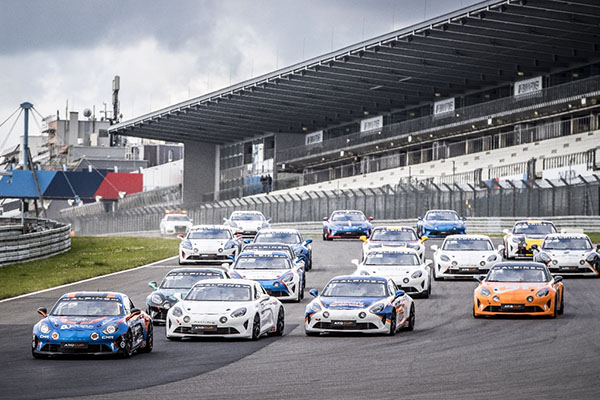 Pierre Sancinéna domine la seconde manche de l'Alpine Europa Cup 2 Alpine Europa Cup Nurburgring