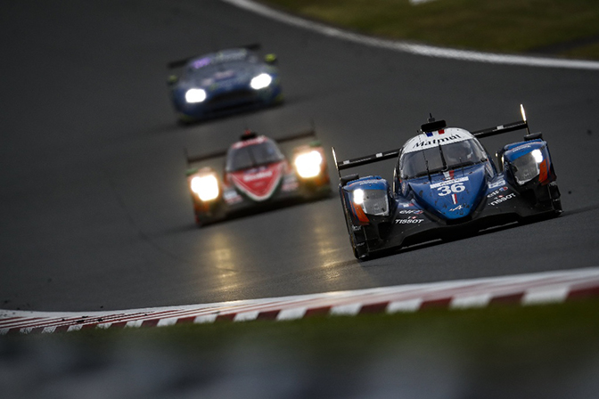 FUJI SPEEDWAY: ALPINE Monte sur la 3ème marche du podium 11 Alpine Fuji cov