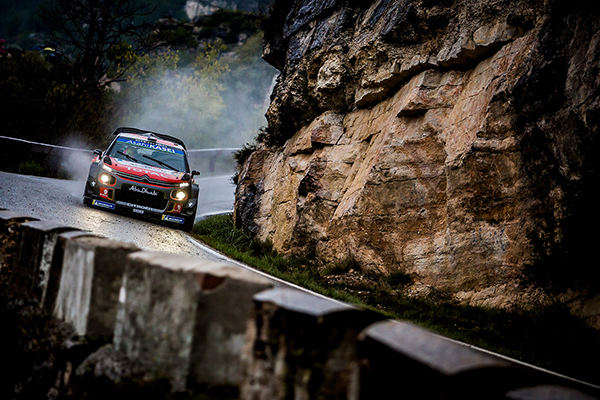 WRC Rallye de Catalogne Loeb s'impose 3 Citroen et Loeb remporte le Rallye 1