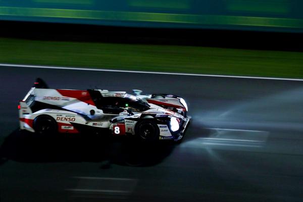 24 h du Mans infos 3 Toyota N° 8