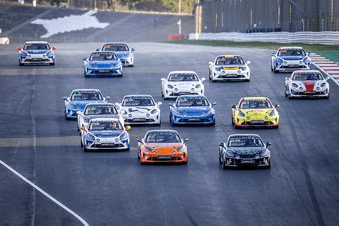 COMPTE A REBOURS POUR L'ALPINE ELF EUROPA CUP 1 Alpine Elf Europa Cup