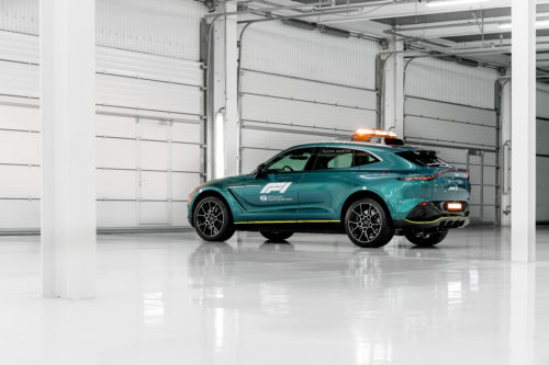 SAFETY CAR :ASTON MARTIN PREND LA POLE POSTION! 4 Aston Martin DBX