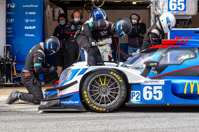 ELMS BARCELONE: PANIS RACING MONTE SUR LA DEUXIEME MARCHE DU PODIUM 4 Panis Racing stand