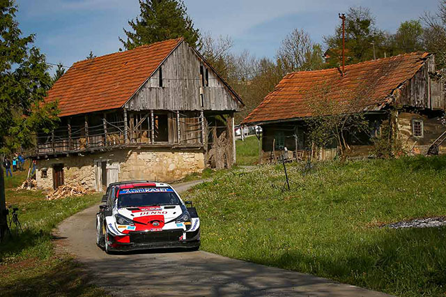 WRC CROATIE: FINISH INCROYABLE POUR UN DOUBLE TOYOTA 2 Voiture-1-(Sébastien-Ogier,-Julien-Ingrassia)