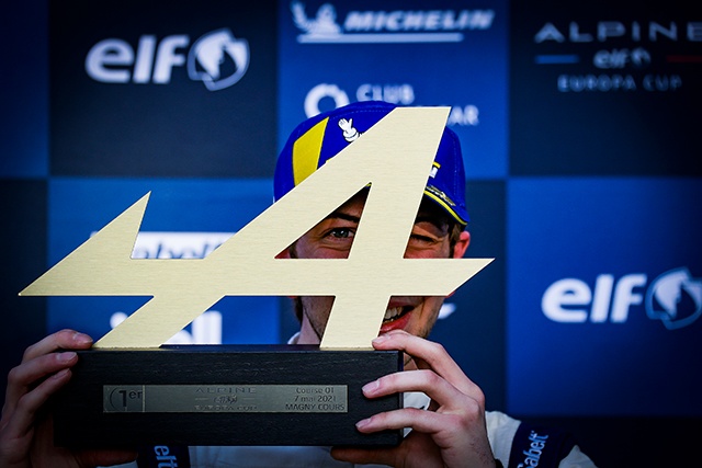 COUP DOUBLE POUR MELA A MAGNY-COURS 2 Coup-double-pour-Mela-à-Magny-cours