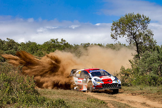 NEUVILLE VIRE EN TETE AU SAFARI RALLY AU SOIR DE LA DEUXIEME JOURNEE 3 Voiture-69-(Kalle-Rovanperä,-Jonne-Halttunen)