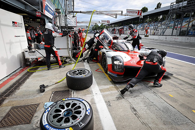 6 HEURES DE MONZA NOUVELLE VICTOIRE POUR TOYOTA 4 Monza_Toyota-stand-(2)