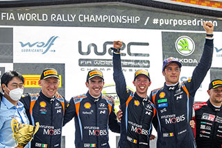 WRC YPRES RALLY BELGIUM 2021 THIERRY NEUVILLE OFFRE LA VICTOIRE A HYUNDAI 1 Ypres Rally Belgium podium