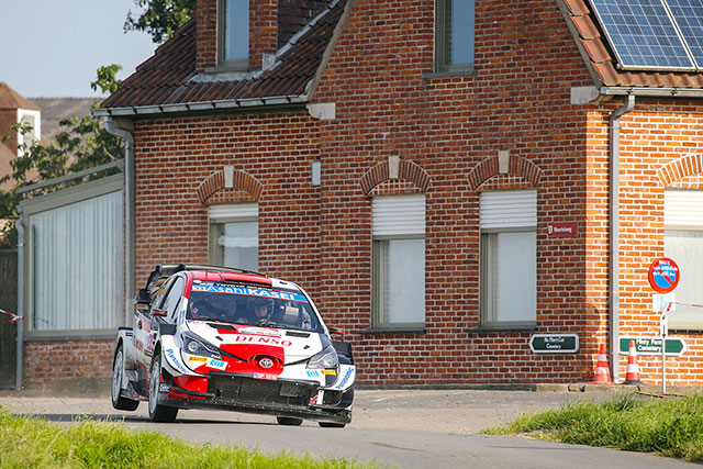 WRC YPRES RALLY THIERRY NEUVILLE AUX COMMANDES APRES L'ETAPE 1 4 Ypres Rally (Elfyn-Evans,-Scott-Martin)jpg