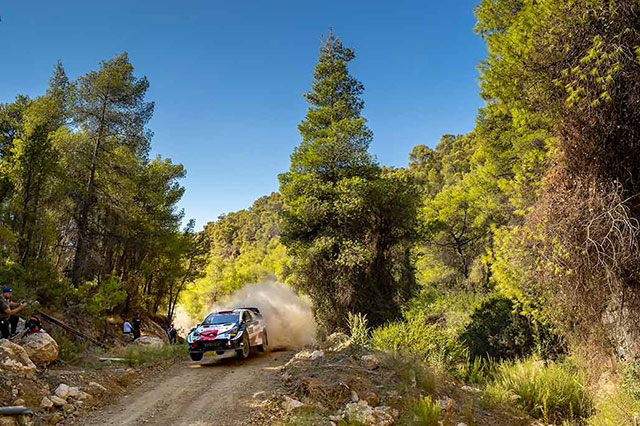 RALLYE DE L'ACROPOLE KALLE ROVENPERA TERMINE LA JOURNEE DE VENDREDI EN TETE 3 Voiture-1-(Sébastien-Ogier,-Julien-Ingrassia)