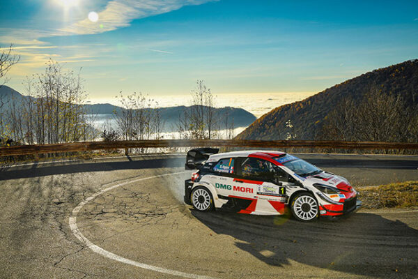 WRC MONZA OGIER ET EVANS AU COUDE A COUDE POUR LA DERNIERE JOURNEE 2 Voiture-1-(Sébastien-Ogier,-Julien-Ingrassia)