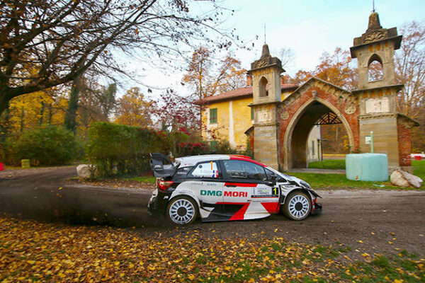 WRC MONZA 1,4 SECONDE SEPARE ELFYN EVANS DE SEBASTIEN OGIER 2 Voiture-1-(Sébastien-Ogier,-Julien-Ingrassia)