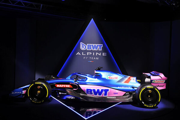 BWT ALPINE F1 TEAM DEVOILE SA NOUVELLE MONOPLACE A522 POUR LA SAISON 2022 4 2022 Lancement BWT Alpine F1 Team A522 Paris 1