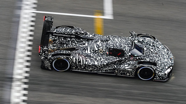 PROTOTYPE LMDh DE PORSCHE PREMIERS TESTS POUR LA SAISON 2023 5 prototype LMDh de Porsche Penske Motorsport (4)
