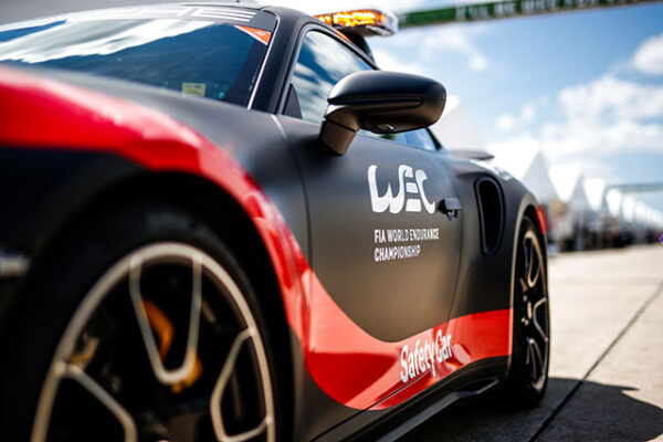 DEUX PORSCHE 911 TURBO S VOITURES DE SECURITE EN WEC 4 911-Turbo-S-