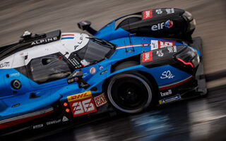 DEUX PORSCHE 911 TURBO  S  VOITURES DE SECURITE EN WEC