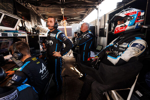 ALPINE ELF ENDURANCE TEAM A LANCE OFFICIELLEMENT SA CAMPAGNE EN FIA WEC 3 Team-Alpine