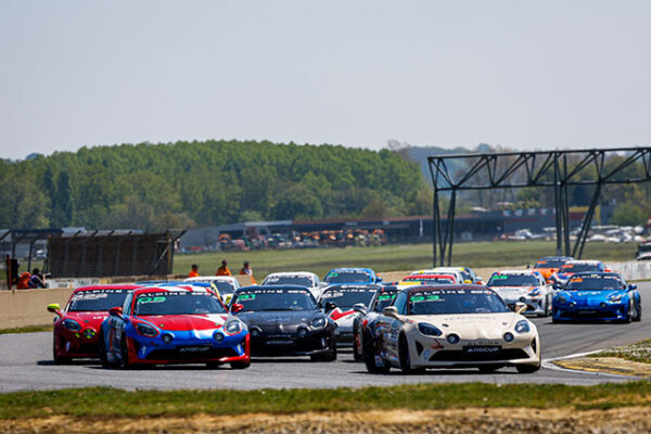 lAlpine Elf Europa Nogaro (