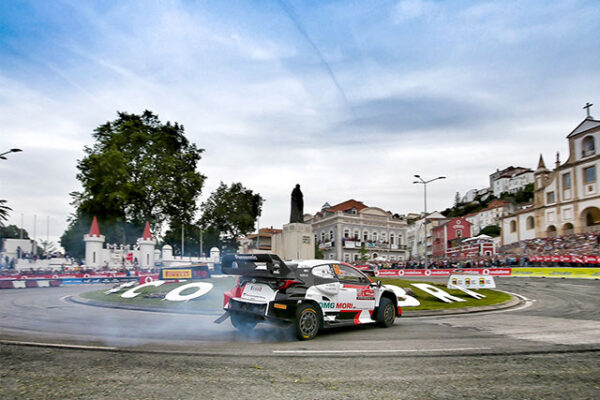 WRC RALLY DU PORTUGAL THIERRY NEUVILLE LEADER 3 Voiture-69-(Kalle-Rovanperä,-Jonne-Halttunen