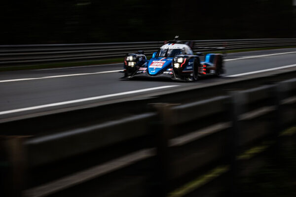 24 HEURES DUMANS 2022 BRENDON HARTLEY DECROCHE LA POLE POSITION SUR LA TOYOTA N° 8 2 Alpine A 480 N° 36