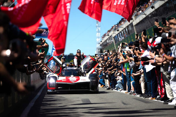 TOYOTA GAZOO RACING SIGNE UN DOUBLÉ AUX 24 HEURES DU MANS 2022. 1 TOYOTA GAZOO RACING SIGNE UN DOUBLÉ AUX 24 HEURES DU MANS 2022.