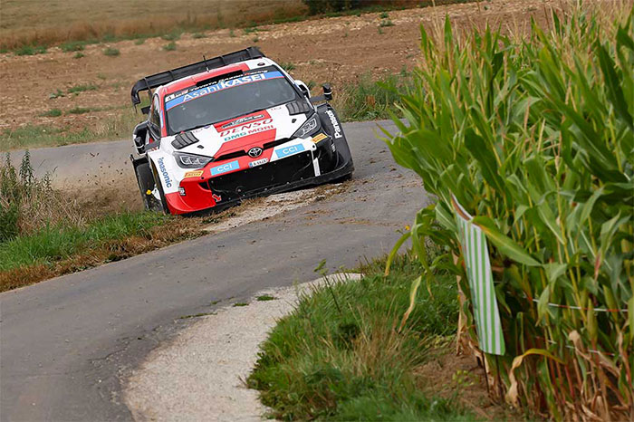 THIERRY NEUVILLE PREND LA TETE DU RALLYE D'YPRES AU SOIR DE LA PREMIERE JOURNEE 2 WRC Ypres 2022 Voiture-4-(Esapekka-Lappi,-Janne-Ferm)
