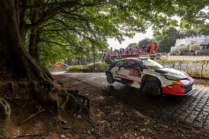 Voiture-4-(Esapekka-Lappi,-Janne-Ferm)