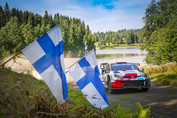 Voiture-4-(Esapekka-Lappi,-Janne-Ferm)