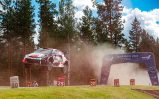 WRC FINLANDE :TANACK-ROVENPERA DUEL AU SOMMET