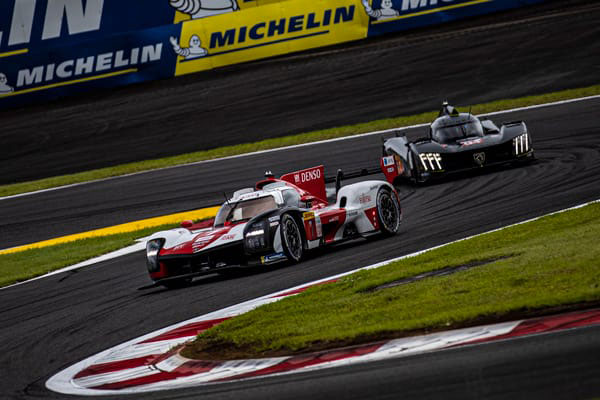 DOUBLE TOYOTA AUX 6 HEURES DE FUJI 1 6 H de DOUBL2 tOYOTA