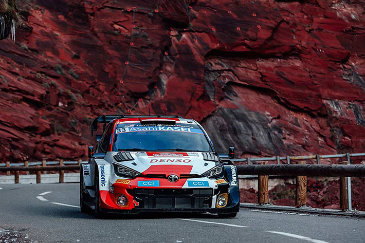 ROVANPERA REMPORTE SA PREMIERE VICTOIRE D'ETAPE (ES 8) 3 Voiture-33-(Elfyn-Evans,-Scott-Martin)