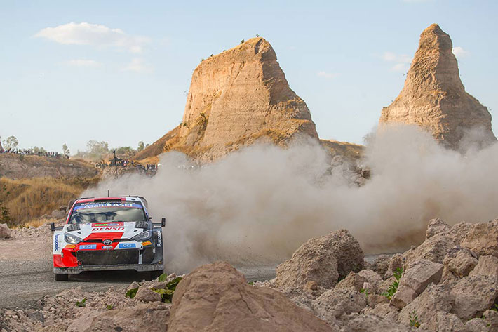 SEBASTIEN OGIER MET LA PRESSION SUR ESAPEKKA LAPPI QUI CRAQUE ET ABANDONNE 2 Mexico Rally Voiture-69-(Kalle-Rovanperä,-Jonne-Halttunen)