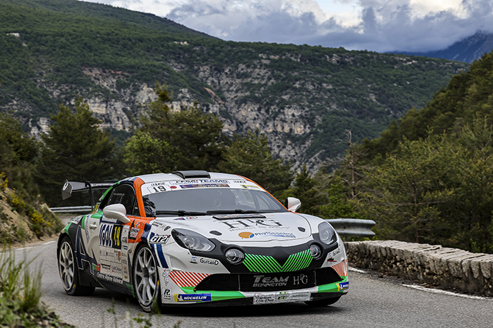 TROPHÉE ALPINE ELF RALLYE VICTOIRE DE PIERRE ROCHÉ A ANTIBES 2 Rallye Antibes Yves LefeverePhotos: Bastien Roux/DDPI