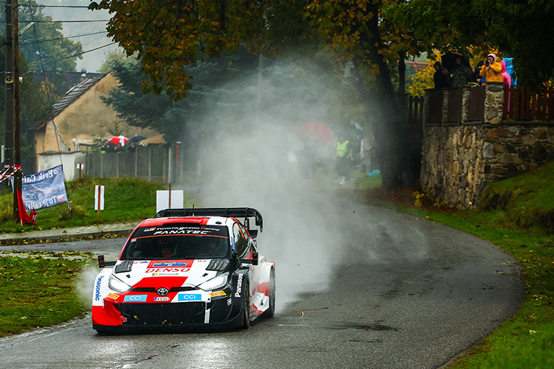 ROVANPERA LEADER DU RALLYE D'EUROPE CENTRALE, OGIER S'AGACE 3 Voiture 33 (Elfyn Evans, Scott Martin)